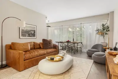 Image de Refined 2 King Bed apartment, Free Parking & Metro