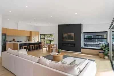 Image de Villa on the Bay - relax with lake views