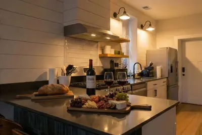 Image de Chicago 2br, Private Patio, in Unit W/D, & Free Street Parking