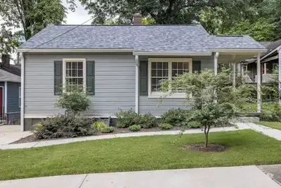 Image de Heart of Midtown - Newly Renovated - Atlanta Home