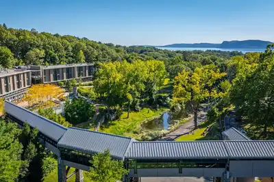 Image de 1br Queen near Nyc | Trails, Biking & Sauna Bliss
