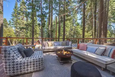 Image de Classic Chamberlands Outdoor Living & Soaking Tub!