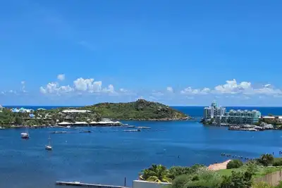 Oceanview Villa + Private Infinity Pool Oysterpond