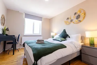 Image de Apartment - Sleeps 6 - Parking - WiFi