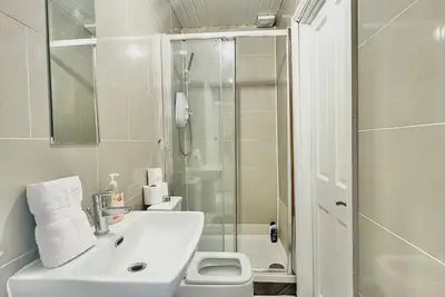 The Beacon Loft / Modern 1br Downtown Apartment