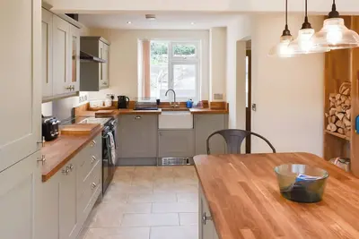 Image de 3 chambres à coucher à Cinderford