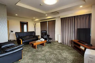 Image de 1001 Top floor room with a view of Kanazawa Castle accommodates up to 10 people / Kanazawa Ishikawa