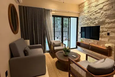 Image de Superbe appartement de 3 chambres et piscine privée!