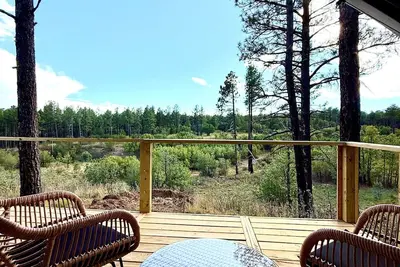 Image de Sleep Under Frosty Skies, Mountain Style