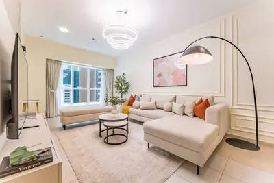 Sky-Level 2br with Partial Marina View, Just Steps to Dubai Tram