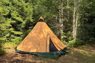 Image de Pure nature in the \"Skogsanda\" tipi - your retreat in Sweden's wilderness