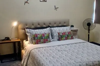 Image de Chic 1-bedroom apartment with Ac, fitness room in vibrant Pasay City