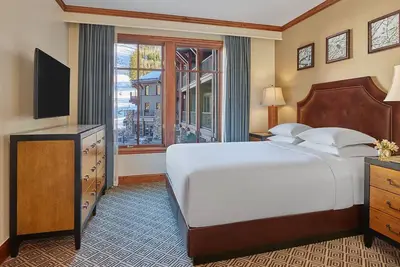 Image de New Years Week! Ritz Carlton Club Ski in/Out. 3br Condo with kitchen and laundry.