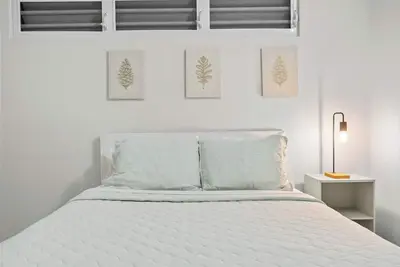 Image de Modern 3 Bedroom Apartment  | Full Kitchen | Ac