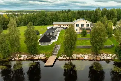 Image de Riverside Luxury Retreat By BookLapland
