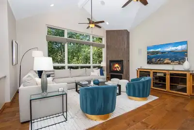 Image de Luxury Ski Getaway, 5 Min Walk to Lift, Hot tub | 1454gc