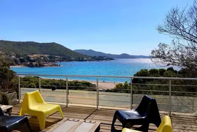 Image de Villa contemporaine, vue mer d'exception avec toit terrasse