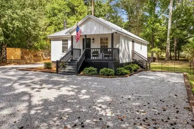 Image de Lob Lolly Cottage, A  stylish cottage\n5 minutes to downtown Fairhope,