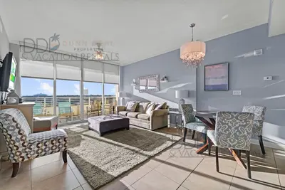 Image de Ocean Club 502 Enjoy panoramic views of the gulf.