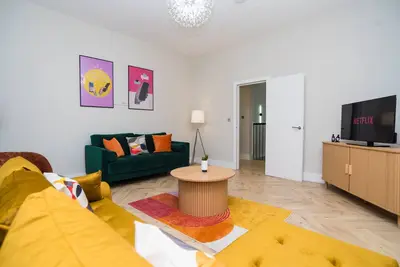 Image de Appartement-Design-Sdb privée avec douche-Vue sur Rue