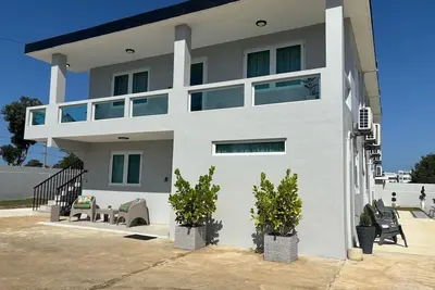 Image de Villa del Rey! Perfect getaway for couples and small families.