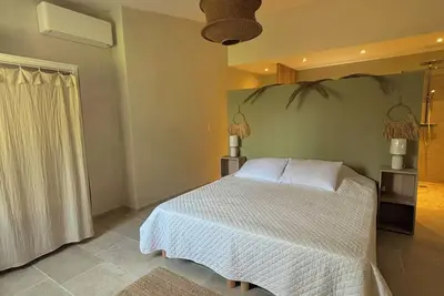 Image de Le Couchadou au Jas de la Cascade, domaine avec piscine  aux Vignères, Luberon