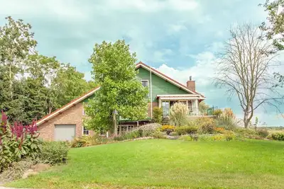 Image de Beautiful house in nature for 20 people