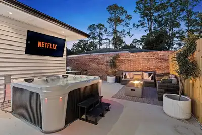 Image de New 5 Star Luxury/Putting Green/Hot Tub/Ev/Fire Pit/5 min from the Masters