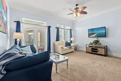 Image de ☀️Pet Friendly | Pool | Walk to Beach Access | Livin' La Villa Loca☀️