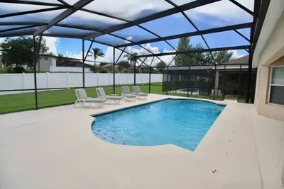 Image de Cozy 4 Bedroom Villa with 3 Bathrooms and South Facing Pool