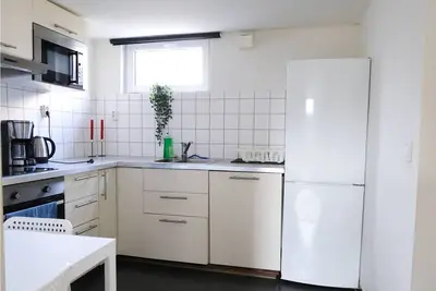 Workers Studio - 4 Beds - 1 Bath - Volvo - All-Inc