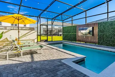 Image de Spacious Home w/ Private Pool, Bbq, Summer Kitchen & Game Room - Near Disney