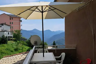 Image de Maison de Vacances 'Uscio Natura' avec Vue sur la Montagne, Wi-Fi et Climatisation