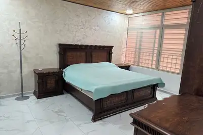 Image de 3-bedroom rooftop air conditioned apartment in Amman, Jubaiha, Jordan highway