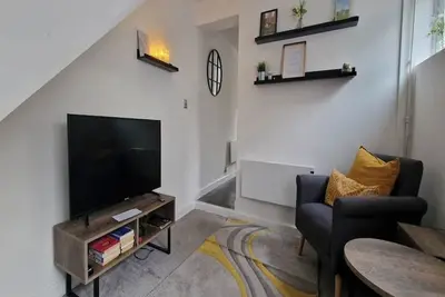 Image de Cambridge - Long Term Home - Sleeps 5 - Contractor & Team Preferred - Fast Wi-Fi