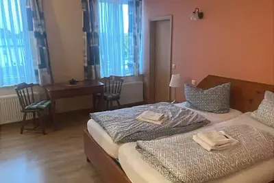 Image de Comfortable double rooms directly on the Schleibrücke bridge