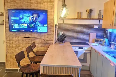 Image de Taff Cottage - Stylish family friendly gateway by River Taff with free parking