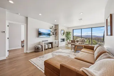 Image de Modern Mountain Luxury with Breathtaking Views