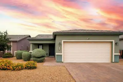 Image de Cozy Phoenix Home w/ Fire Pit & Office & Near Airport & South Mountain Park