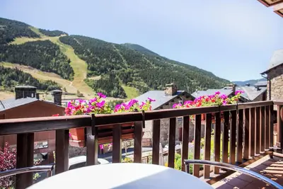 Image de Xalet Saüc  Idéal famille 4 personnes, grand balcon, superbe vue sur Grandvalira