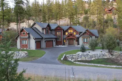 Image de Glacier Lodge | Sleeps 18 | Luxury Retreat on Whitefish Mountain