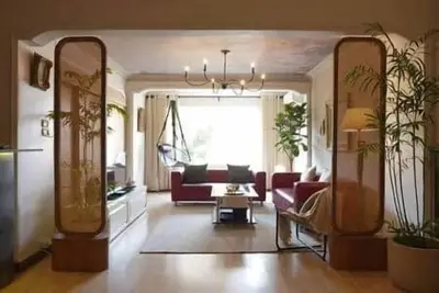 Image de The Crimson Sun Charm