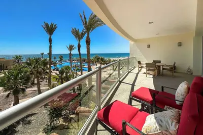 Image de Tranquil Beachfront Condo 2br Family Retreat