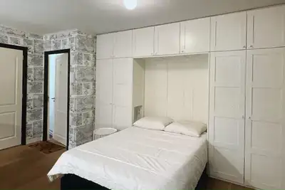 Image de Charming Apartment Steps from Canal Belt & Nine Streets