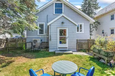 Image de Brunswick 3br Bungalow By Bowdoin With Fenced-In Backyard