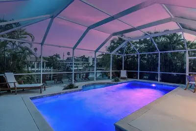 Image de 🌅Private Pool | Canal Front with Great Views | Sunset on Ibis🌅