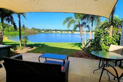 Image de Charming 55+ community. Waterfront! Fantastic sunset views & private hot tub
