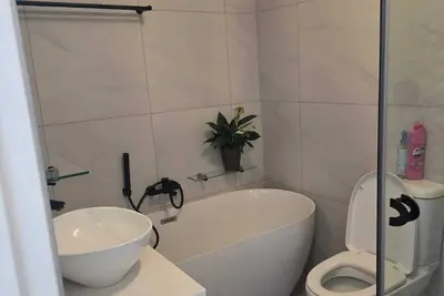 Image de Family-friendly Cape Town 2 bed apartment, safe, cozy & well-located.