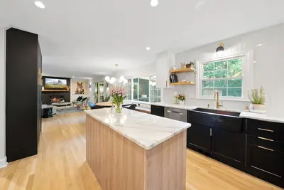 Image de Charming Raleigh Getaway - Spacious 5br Home w/Private Pool, Hot Tub & Privacy