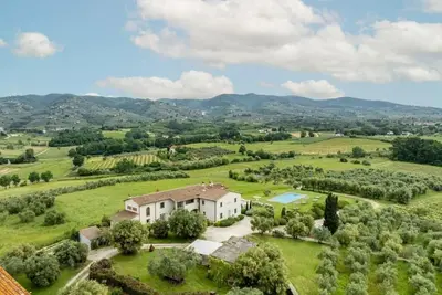 Image de Spacious 10-bedroom villa in awesome Vinci with Ac